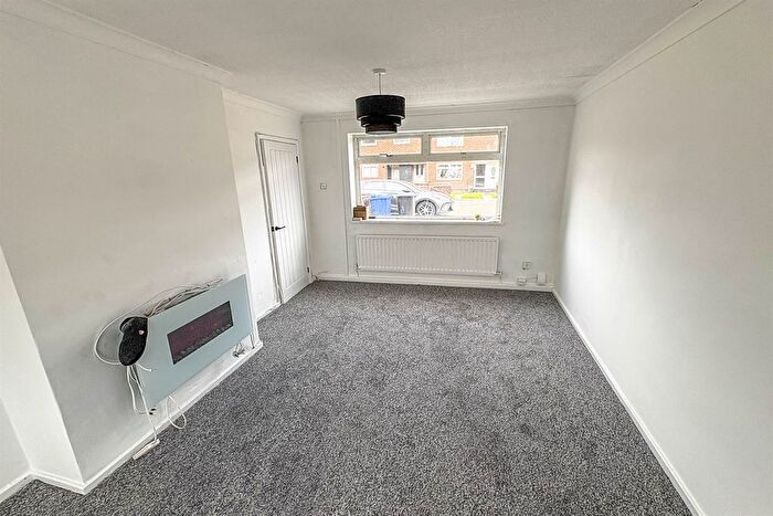 3 Bedroom End Terrace House For Sale In Lorrain Road, South Shields, NE34