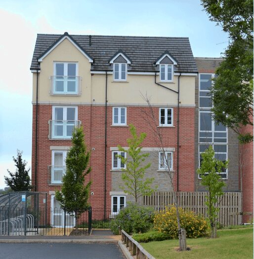 2 Bedroom Flat To Rent In Overstreet Green, Lydney, GL15