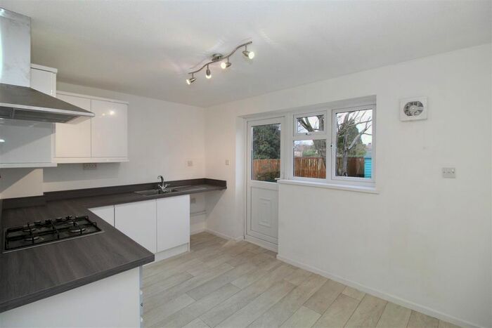 2 Bedroom Property To Rent In Birchwood Gardens, Whitchurch, Cardiff, CF14