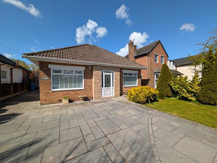2 Bedroom Detached Bungalow To Rent In Hardhorn Road, Poulton-Le-Fylde, Lancashire, FY6