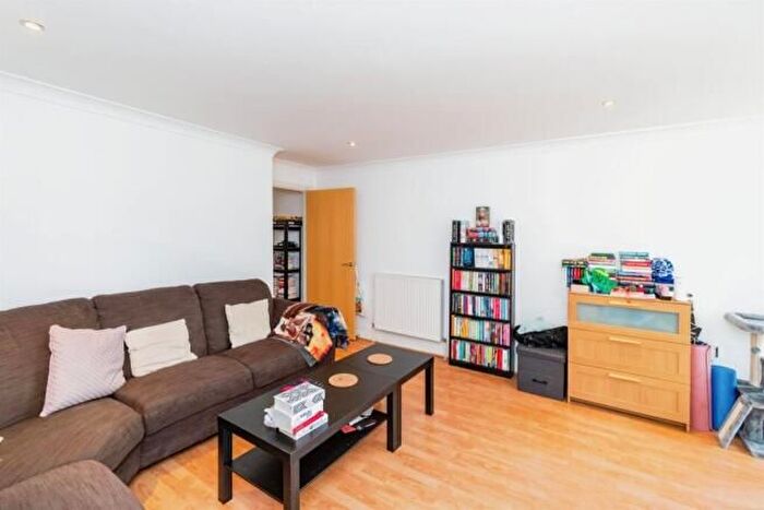 2 Bedroom Flat To Rent In Winchester Road, Southampton, SO16
