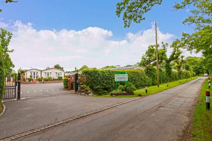 2 Bedroom Mobile/park Home For Sale In Downsview Park, Woodmancote, BN5