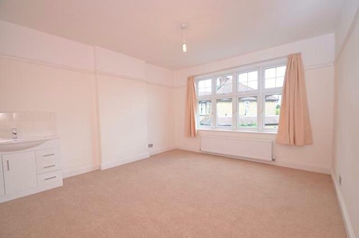 2 Bedroom Apartment To Rent In Midcroft, Ruislip, HA4