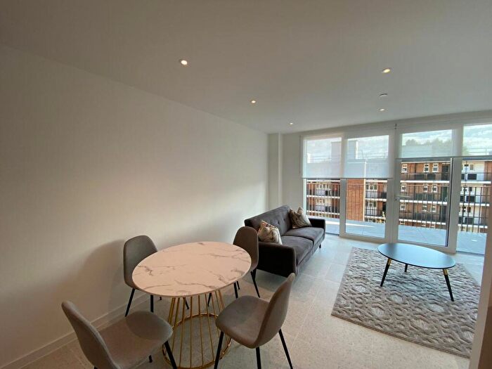 2 Bedroom Flat To Rent In Sidney Street, Georgette Apartments, E1