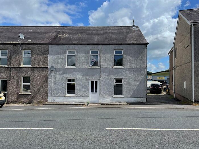 3 Bedroom Property To Rent In Carmel, Llanelli, SA14