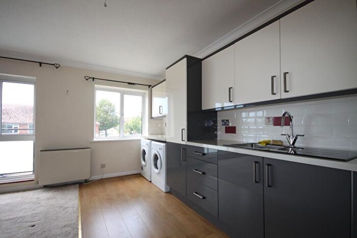 2 Bedroom Apartment To Rent In Mayfield Court, Lustrells Vale, Saltdean, Brighton, BN2