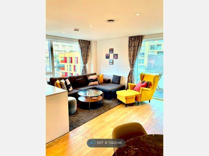 2 Bedroom Flat To Rent In Skelton Lodge, London, SE10