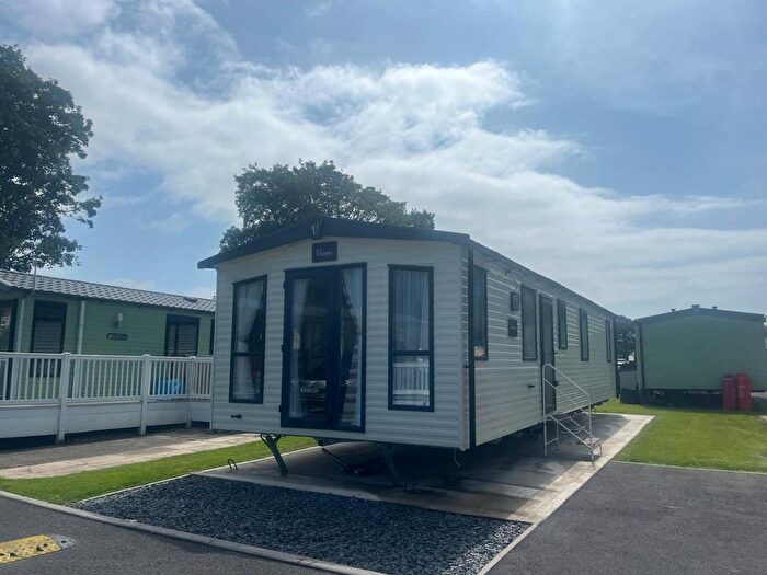 2 Bedroom Mobile/park Home For Sale In Crook O Lune, Lancaster, LA2