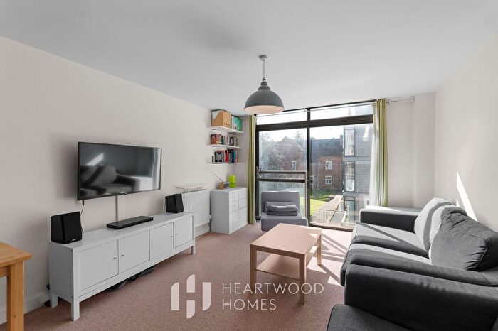 1 Bedroom Flat For Sale In Whitley Court, Hatfield Road, St. Albans, AL1