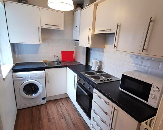 3 Bedroom Terraced House To Rent In Club Garden Road, S11
