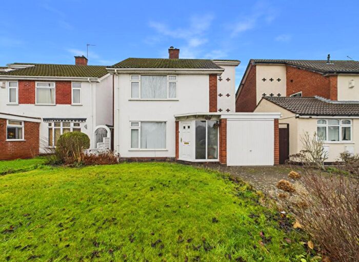 3 Bedroom Detached House For Sale In Eachelhurst Road, B76