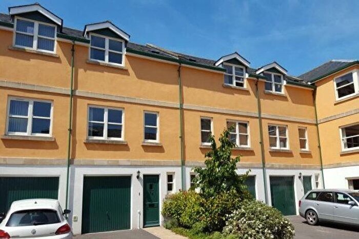 4 Bedroom Town House To Rent In Long Street, Taunton, TA4