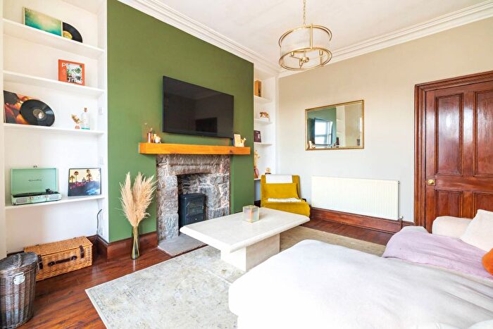 1 Bedroom Flat For Sale In Albyn Grove, Aberdeen, AB10