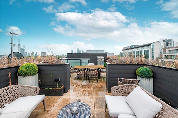 2 Bedroom Flat To Rent In Vauxhall Bridge Road, London, SW1V