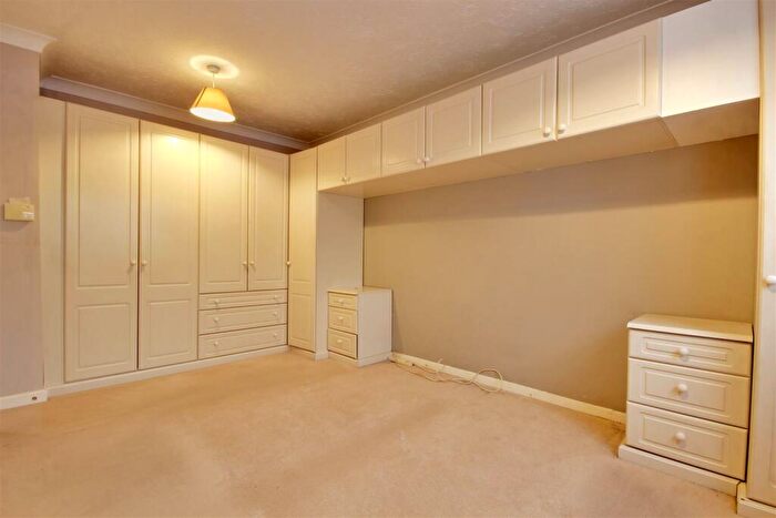 2 Bedroom Detached Bungalow For Sale In Crake Wells, Walkington, Beverley, HU17
