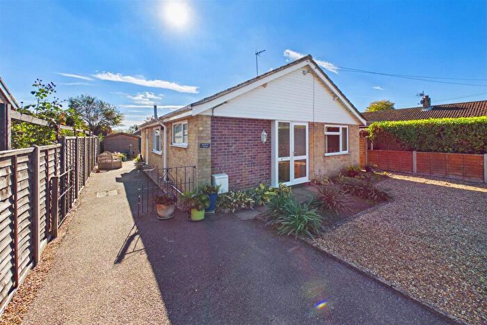 3 Bedroom Detached Bungalow For Sale In Valley Close, Holton, Halesworth, IP19