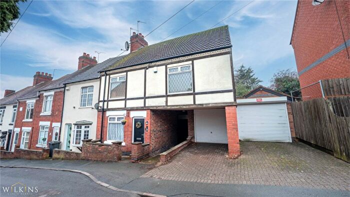 4 Bedroom End Of Terrace House For Sale In Chancery Lane, Nuneaton, Warwickshire, CV10