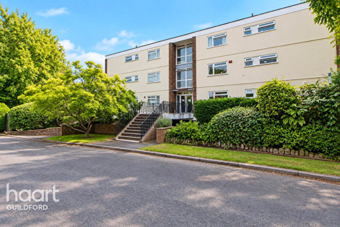 2 Bedroom Apartment To Rent In Hilgay Court, Guildford, GU1