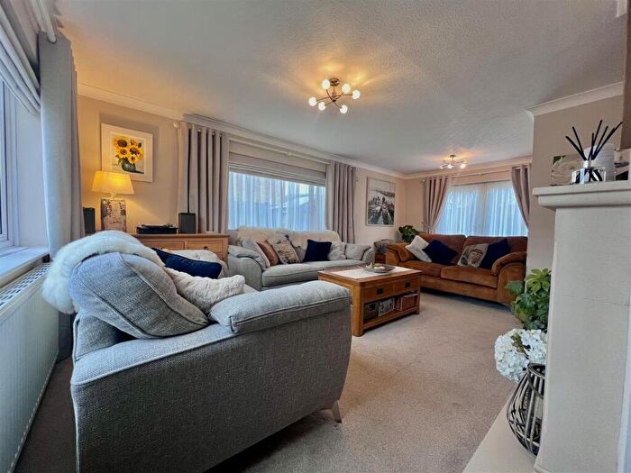 4 Bedroom Detached House For Sale In Burnell Close, Bidford-On-Avon, Alcester, B50