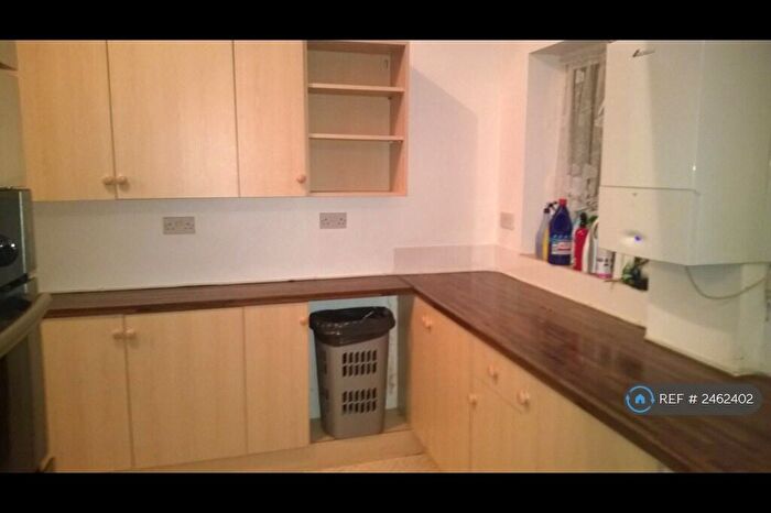 3 Bedroom Terraced House To Rent In Prospect Place, Pembroke Dock, SA72