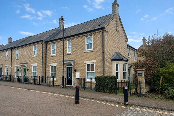 2 Bedroom Maisonette For Sale In Dickens Boulevard, Fairfield, Hitchin, SG5