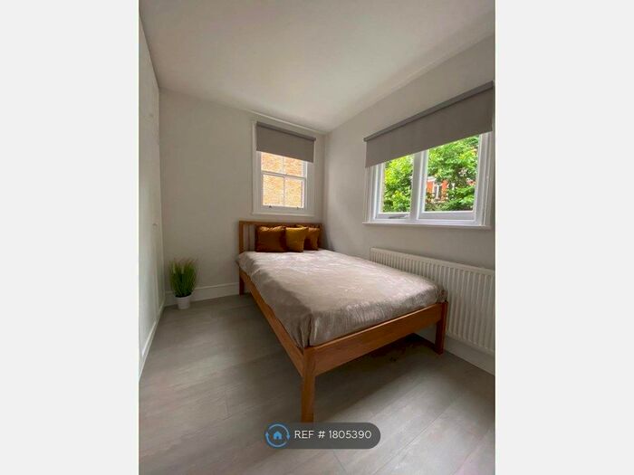 Studio To Rent In Cheniston Gardens, London, W8