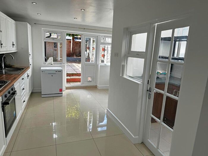 3 Bedroom Terraced House To Rent In Gooseley Lane, London, E6