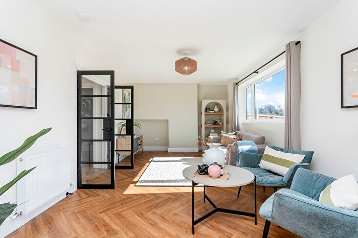 5 Bedroom Detached House For Sale In Primrose Drive, The Willow, Craigiehall Meadows, Craigiehall, Edinburgh, EH30