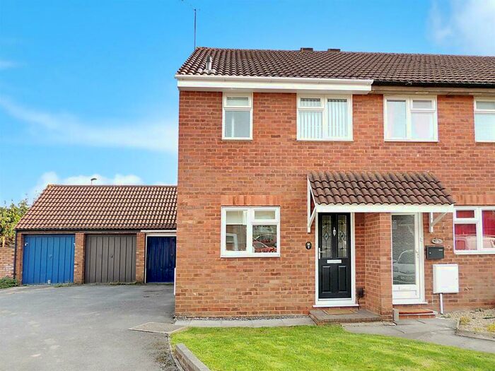 2 Bedroom End Of Terrace House To Rent In Kingsleigh Court, BS15