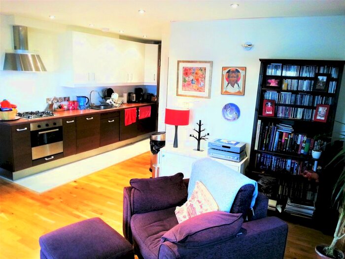 2 Bedroom Flat To Rent In Arthur Road, Wimbledon Park, SW19