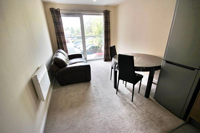 2 Bedroom Flat To Rent In Camp Street, Salford, M7