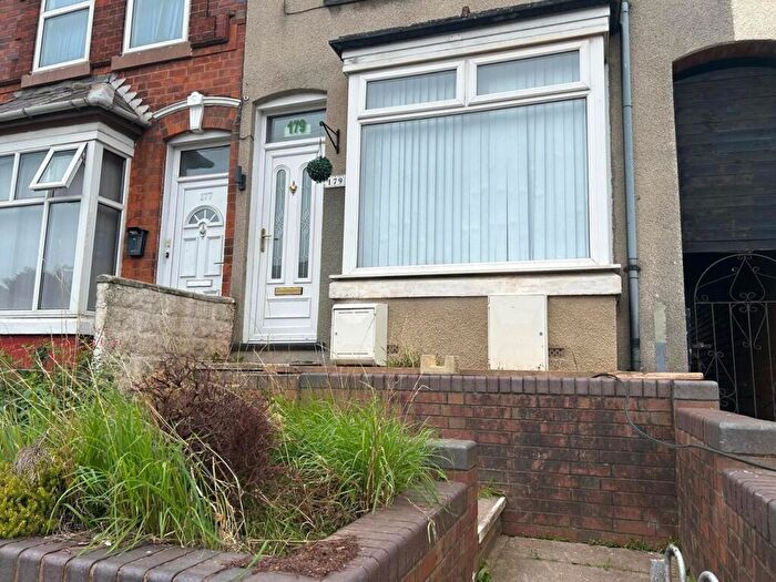 4 Bedroom Terraced House To Rent In Warwards Lane, Birmingham, B29