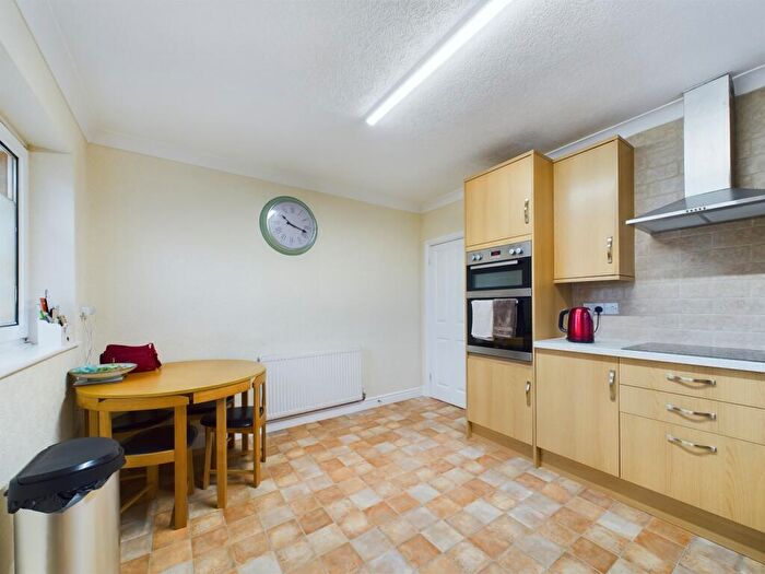2 Bedroom Detached Bungalow For Sale In Lea Drive, Mickleover, DE3