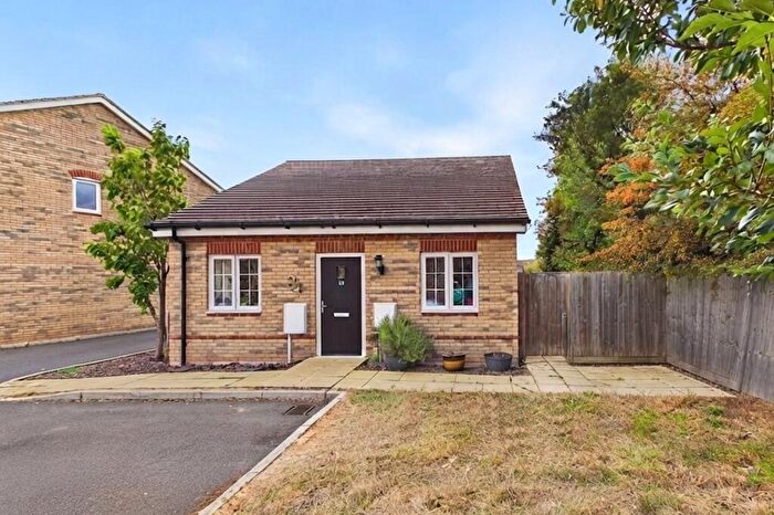 2 Bedroom Bungalow For Sale In Haynes Close, Sawtry, Huntingdon, Cambridgeshire, PE28