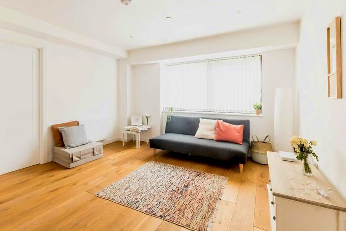 2 Bedroom Flat To Rent In Scarbrook Road, Croydon, CR0