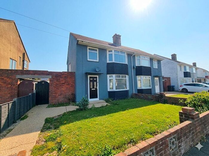 3 Bedroom Semi-detached House For Sale In Brookers Lane, Gosport, PO13