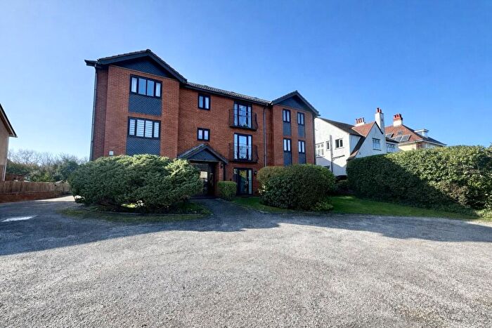 2 Bedroom Apartment For Sale In Shore Road, Ainsdale, Southport, Merseyside, PR8