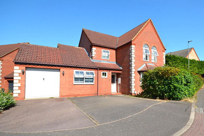 4 Bedroom Detached House To Rent In Norris Close, Kettering, NN15