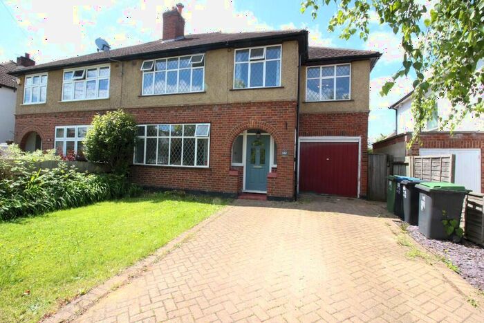 4 Bedroom Semi-Detached House To Rent In Manor Drive North, Worcester Park, Surrey, KT4