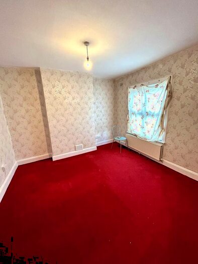 3 Bedroom Maisonette To Rent In Pragel Street, London, E13