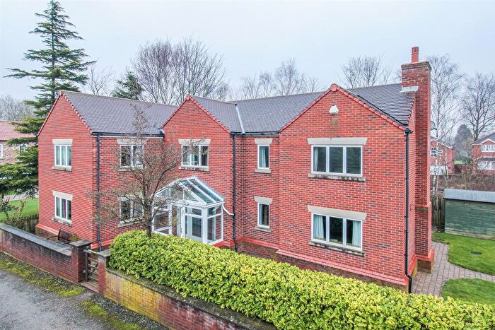 4 Bedroom Detached House For Sale In Greenside, Walton, Wakefield, WF2