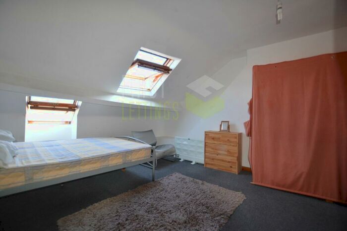 4 Bedroom Terraced House To Rent In Howard Road, Clarendon Park, LE2