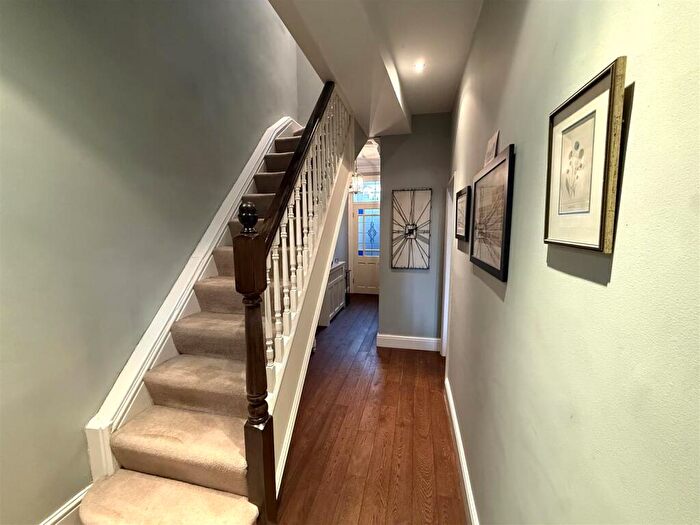 4 Bedroom Semi Detached House For Sale In Commonside, Lytham St. Annes, FY8