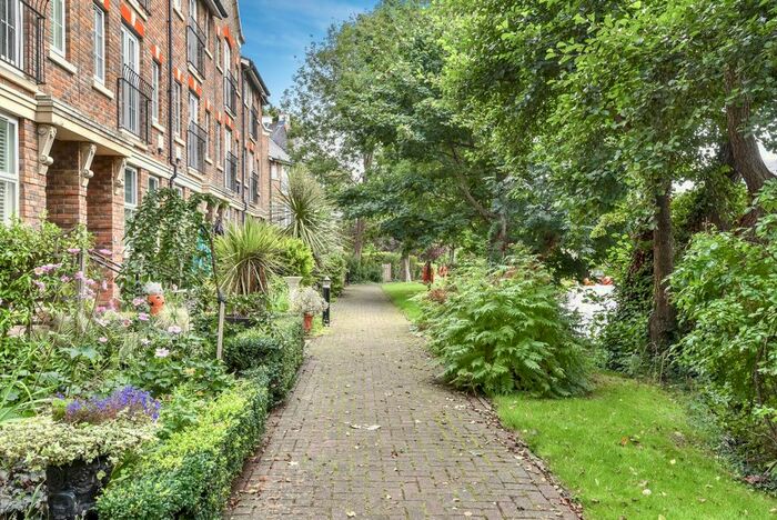 3 Bedroom Terraced House To Rent In Mortley Close, Tonbridge, TN9