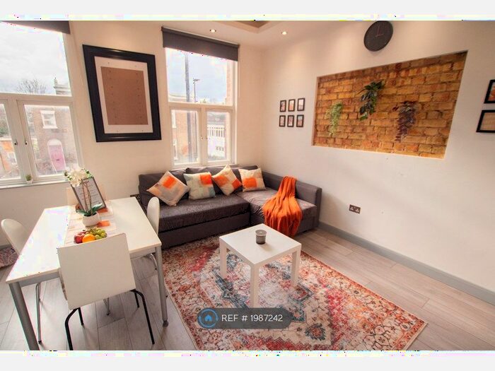 1 Bedroom Flat To Rent In Green Lanes, London, N16