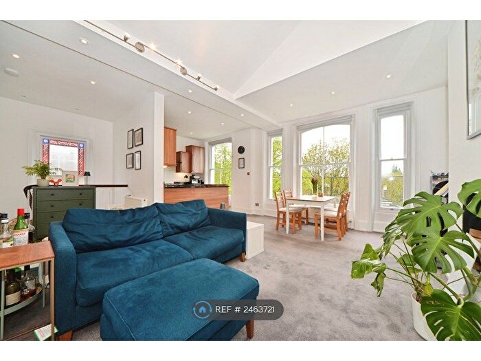 2 Bedroom Flat To Rent In Granville Park, London, SE13