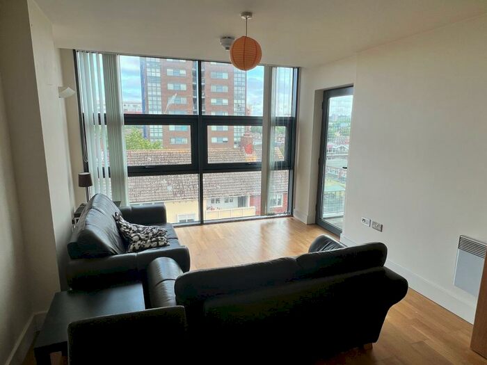 2 Bedroom Flat To Rent In Standish Street, City Centre, Liverpool, L3