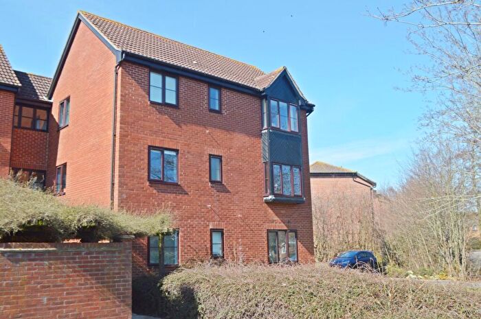 2 Bedroom Flat For Sale In Tempsford, Welwyn Garden City, AL7
