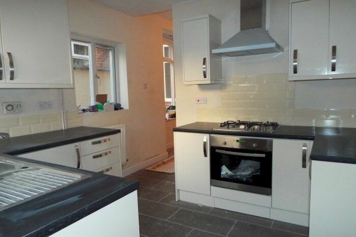 4 Bedroom Property To Rent In Vale View, Newcastle, ST5