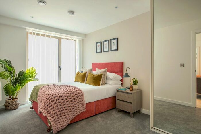 2 Bedroom Flat To Rent In Botanica, Chester Road, Manchester, M15